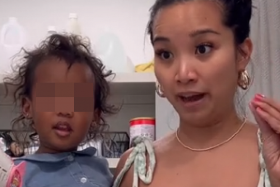 "Osećam se tako loše": Tužna mama se poverila ćerkici nakon "incidenta", njena reakcija je oborila s nogu - preslatko!