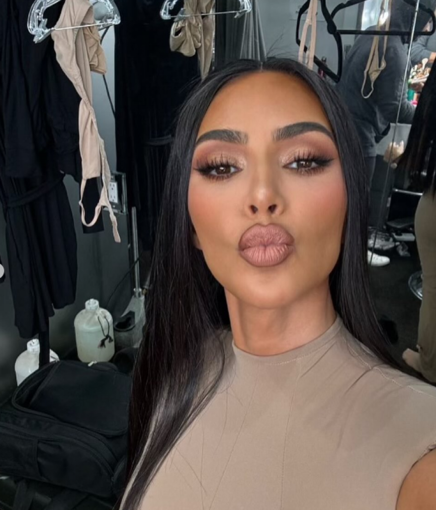 Kao iz bajke: Kim Kardašijan pokazala kako je ukrasila svoju luksuznu kuću od 60 miliona dolara, prizor je neverovatan
