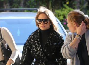 Dženifer Lopez nikad provokativnija: Ultra kratki bejzer otkrio njenu izvajanu figuru, a ovo je bilo u prvom planu