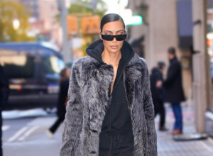 Svi su gledali u detalj vredan 110.000 dolara: Nova torba Kim Kardašijan oduševila sve ljubitelje mode