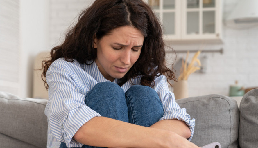 Nije tuga: Ovo su prvi znakovi depresije, mogu da budu neprimetni i zato su opasni