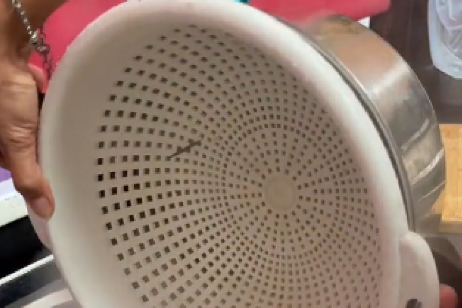 Svako domaćinstvo je koristi, ali niko ne zna sve njene benefite: Trikovi sa cediljkom momentalno menjaju vašu rutinu u kuhinji, iznenadićete se