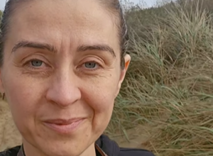 "Ne žuri mi se": 37-mogodišnja pravnica na meti osude da je parazit jer živi sa roditeljima, a ona ne mari za komentare