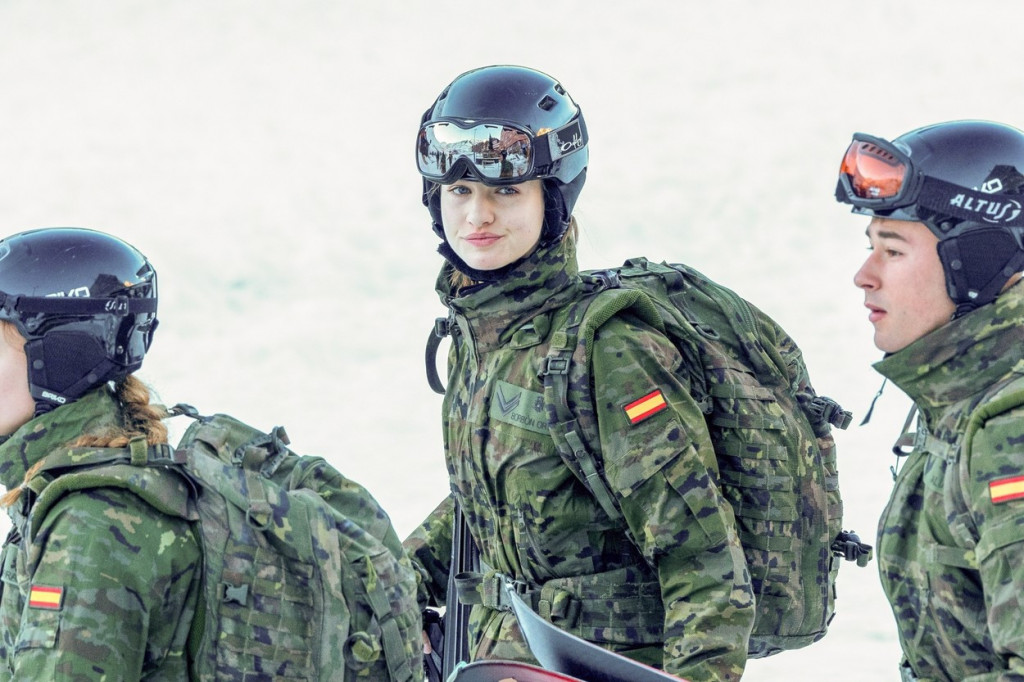 Nema šale sa ovom princezom! Nežna Leonor zamenila bajkovite haljine vojničkom opremom, pred njom su veliki izazovi