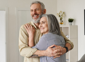 Da li je moguće ostati zajedno do kraja života? Stručnjaci kažu da se ove stvari promene u braku posle 50. godine