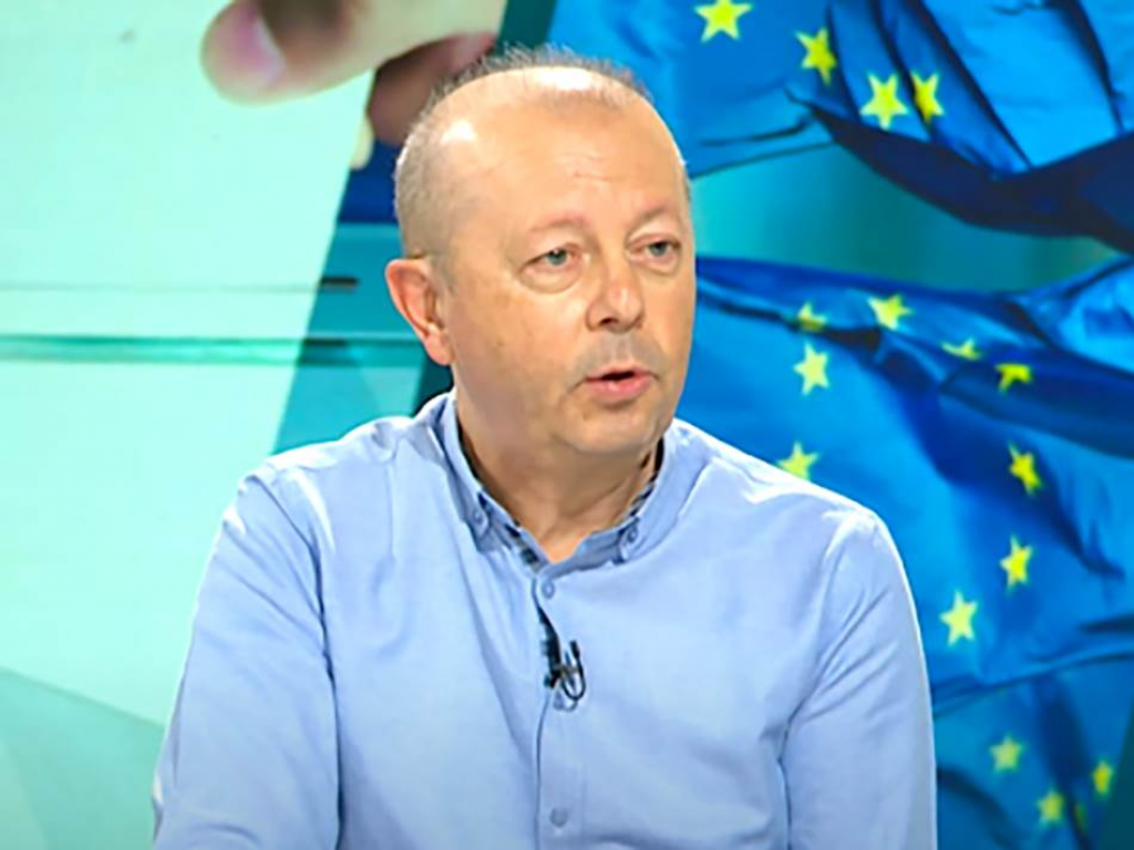 Ljudi misle da im je pao pritisak, a ustvari srce je stalo na trenutak: Srpski kardiolog otkrio šta prvo da uradite kad preskače i lupa