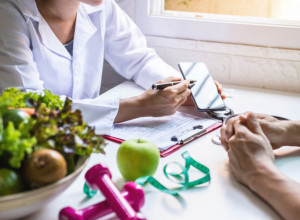 Kako smanjiti rizik od raka debelog creva? Evo koje namirnice treba da izbegavate