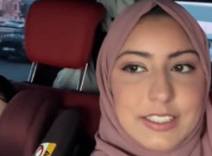 Udala se za milionera iz Dubaija: Dane provodi u kupovini, a večeri u restoranima, ali zna da joj je mesto na zadnjem sedištu