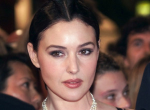 Za nekoliko minuta srušila internet: Svetski poznata glumica objavila fotografije bez odeće i ostavila sve u šoku