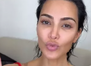 Da li je ovo zaista ona? Kim Kardašijan na iznenađenje svih objavila sebe bez šminke i ekstenzija, ljudi zaprepašćeni