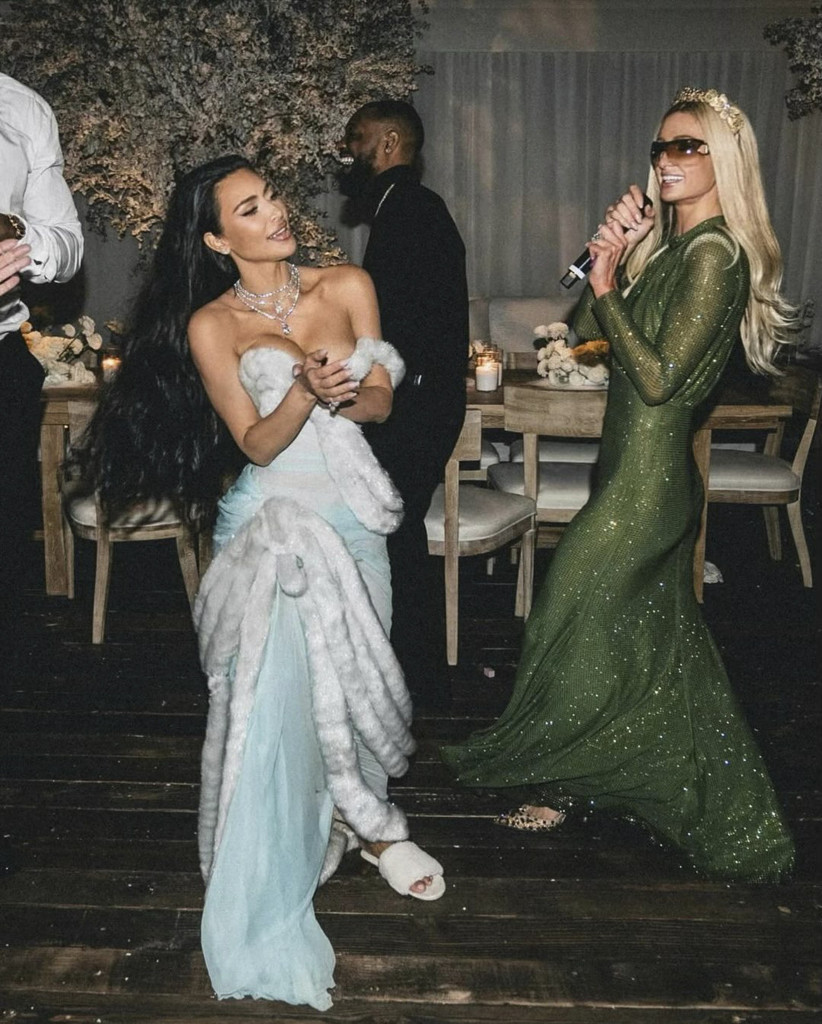 Kim Kardašijan pod lupom javnosti: Fanovi sumnjaju da je ponovo operisala grudi, rijaliti zvezda na meti prozivki