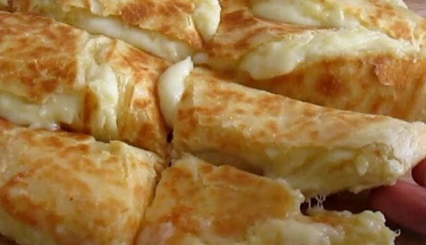 Jelo sa kojim valja započeti Novu godinu: Neka se na vašoj trpezi nađe domaćinska pita sa sirom i krompirom