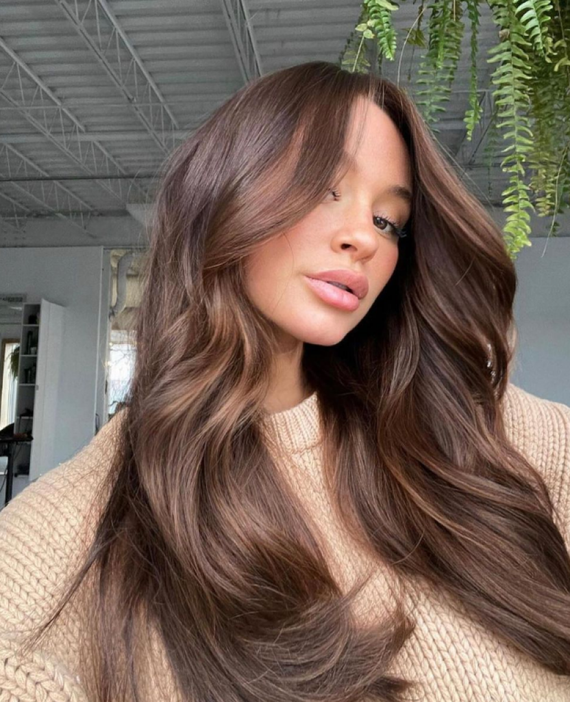 Sjajna, bujna i duga kosa: Recept za ulje od ruzmarina koji je osvojio društvene mreže možete napraviti kod kuće