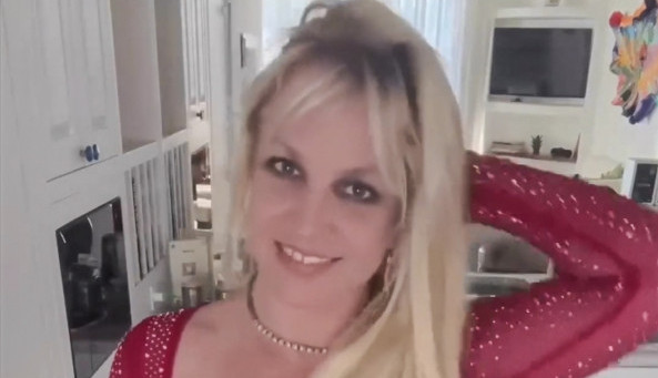 "Kako neko može biti toliko lep?!" Britni Spirs otkrila u kojim slavnim damama vidi uzor, a evo ko je na njenoj listi