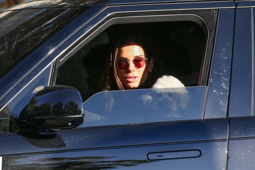 Velika tragedija ostavila je traga na njoj: Sandra Bulok u retkom izlasku nakon ogromnog gubitka