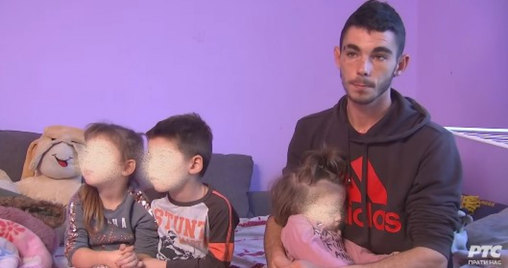 Majka ih napustila uoči Nove godine: Marko sam brine o troje male dece, tugu i muku ne pokazuje, snalazi kako ume i zna da ih prehrani