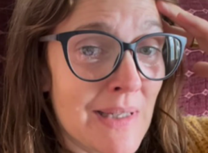 "Šta joj se događa?": Glumica Dru Barimor zabrinula fanove najnovijim snimkom, svi se pitaju gde je ona