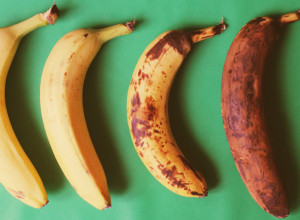 Žute, zelenkaste, sa crnim tačkicama: Koje banane su najzdravije, a koje treba izbegavati zbog bolesti?