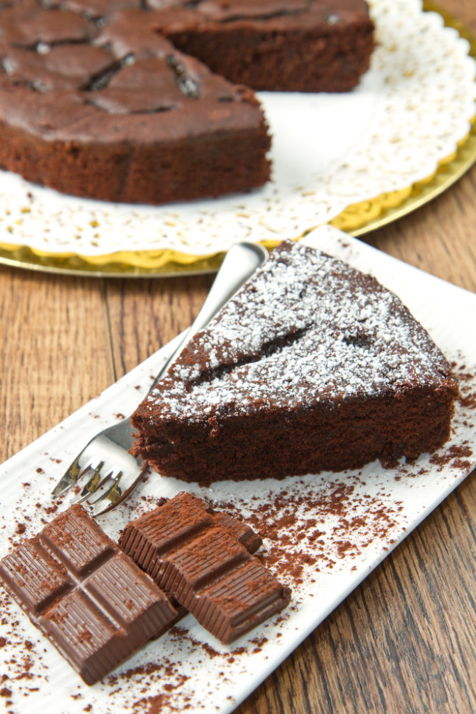 Čokoladna torta bez brašna: Pravi se samo od 4 sastojka, a toliko je ukusna da je svi obožavaju!