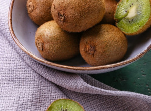 Grešite ako kivi jedete bez kore: Kad čujete objašnjenje stručnjaka više je nećete bacati u smeće