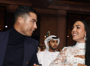 Oborila šeike s nogu: Ronaldova Georgina se pojavila u haljini koja otkriva apsolutno sve!