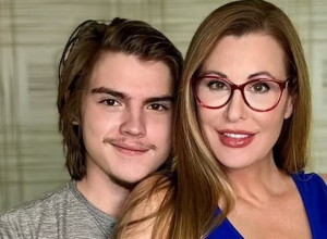 "Posle 40-e muškarci postaju mrzovoljni starci": Manekenka (56) pokazala 33 godine mlađeg dečka i izazvala buru negodovanja