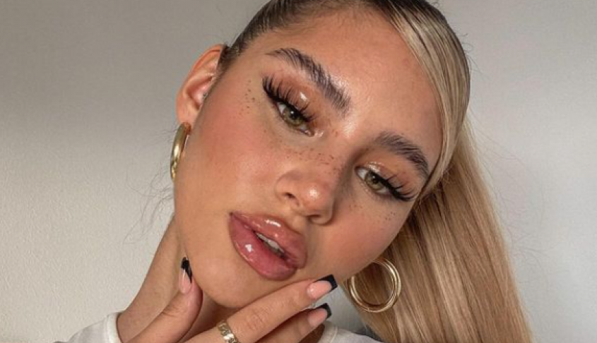 Zalepite veštačke trepavice poput profesionalca: Viralni trik koji daje neverovatne rezultate oduševio bjuti svet