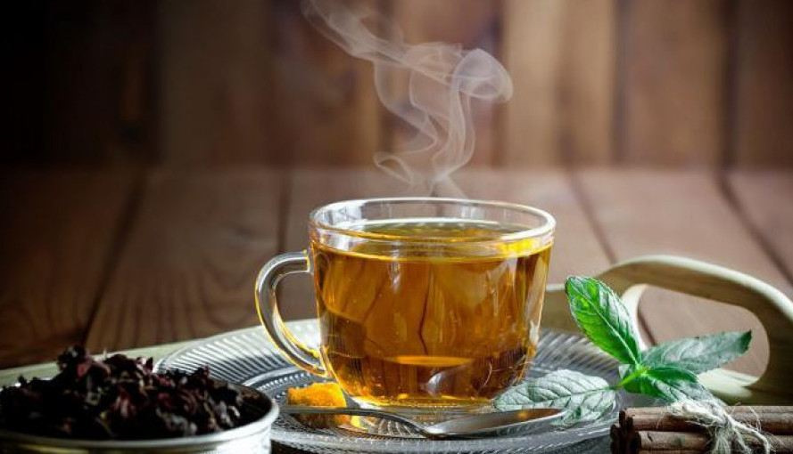 Ovaj čaj rešiće vas nervoze, ima da spavate kao beba: Pije se samo jedna šolja pred spavanje