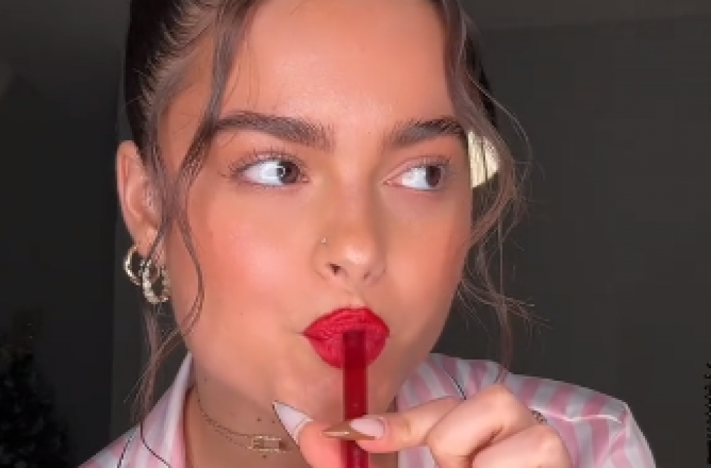 Koktel za laku noć? ,,Sleepy girl mocktail" zaludeo TikTok, stručnjaci otkrivaju da li ga treba piti pred spavanje