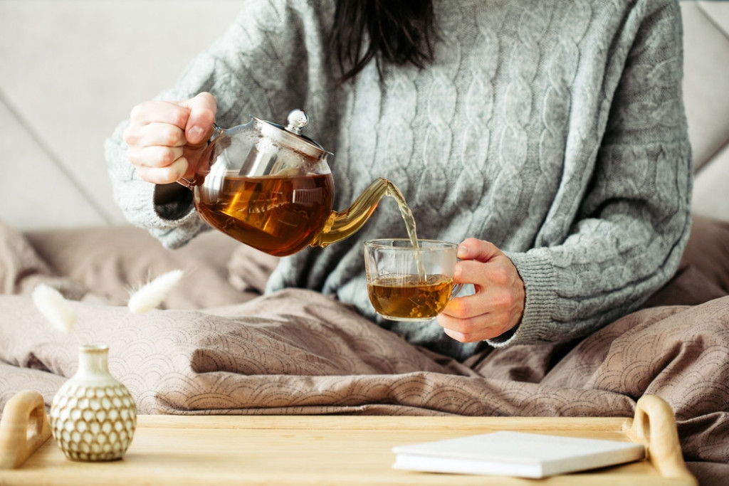 Nutricionista upozorava: Ovu hranu nikada ne smete jesti uz šolju čaja, a evo i zašto