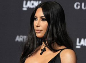 Dala milione da bi izgledala kao Kim Kardašijan: Influenserka uništila sopstveno telo zarad lepote, a zbog jedne korekcije i dalje pati