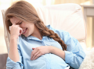 Sramno ponašanje: Mladić nije hteo da pomogne trudnici u hitnoj situaciji, žestoko ga isprozivali na mrežama!