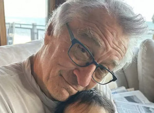 Robert de Niro (80) raznežio sve fotografijom svoje desetomesečne ćerke: "Unuci su oduševljeni, ona im je tetka"