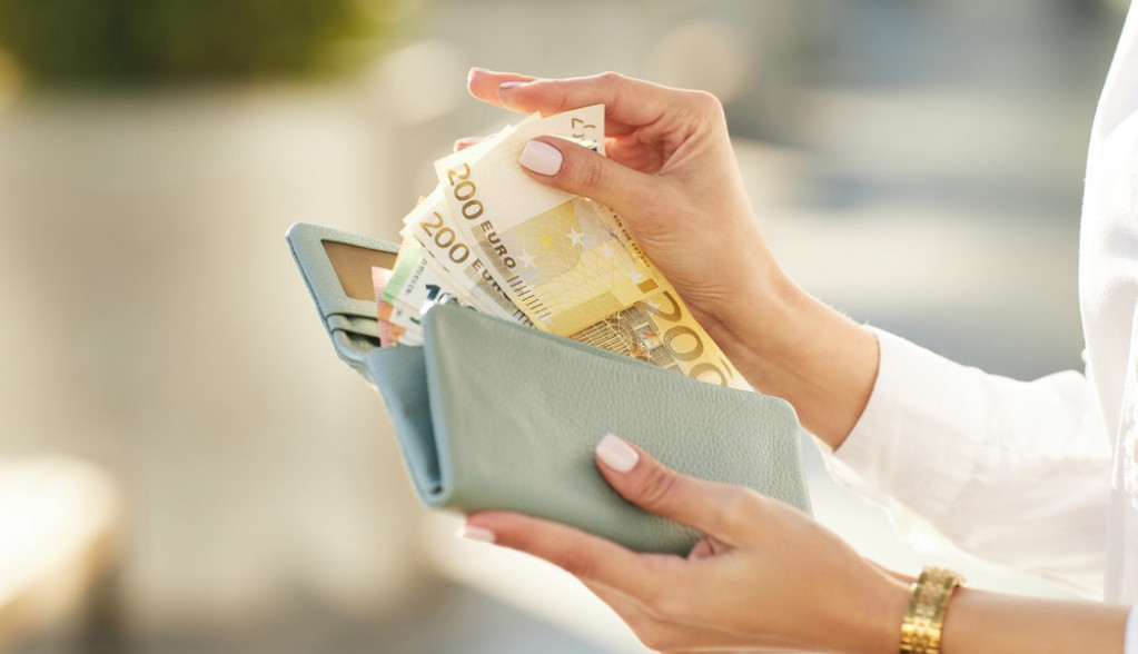 Kupaće se u parama: U februaru ovim znakovima stiže novac i najzad će rešiti sve finansijske probleme!