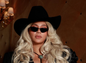 Zgrabila jedan ,,look" i ne pušta: Bijonse ikonski autfit začinila zavodljivim detaljima, podsetila na slavnu milijarderku