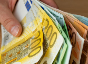 Dobro će se opariti do 24. februara: Ova 4 horoskopska znaka dobijaju novac u narednim danima!