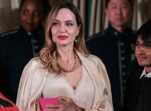 Ćerka Anđeline Džoli je punoletna: Lepotica ne liči na sebe, pogledajte koliko se samo promenila!