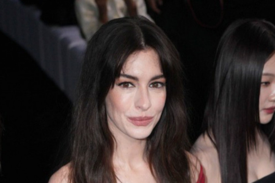 Neka noge dišu: Mrežaste baletanke su zaštitni znak En Hatavej, a kada ih vidite biće vam jasno zašto