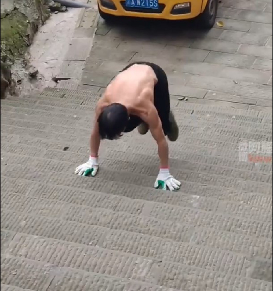 Niko ne veruje da ima 70 godina: Samo da vidite kako je zgodan i šta radi, to ni momci ne mogu!