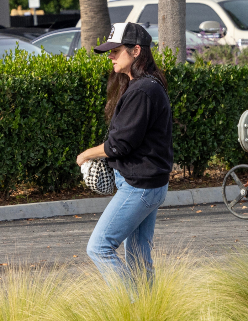 Bila je bomba, obožavali smo je u hit seriji pre 20 godina: Glumica danas ne liči na sebe, svi se pitaju šta joj se desilo