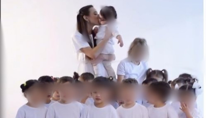 Kristina ima 26 godina i 22 dece: Htela je da ih ima 105, ali muž joj je završio u zatvoru i sada žive ovako