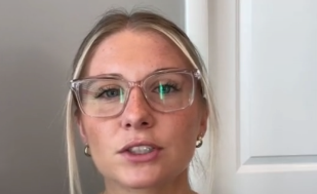 Najomrženija majka na internetu: Optužili je da ,,prodaje" ćerkicu pedofilima, eksplicitni snimci izazvali apsolutnu paniku!