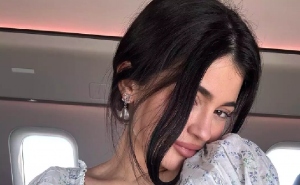 Kajli Džener pokazala zanosnu figuru: Njene fotke u toplesu izazvale su zemljotres na mrežama