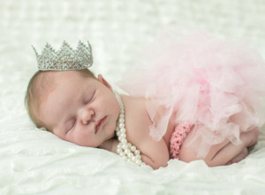 Rešena nedoumica: Evo kada bebe mogu da spavaju na stomaku, stručnjaci uputili važno upozorenje