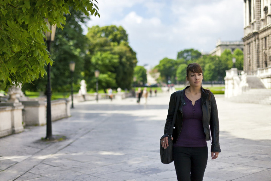 Trudna sam, a 23 godine stariji muž  ne želi ponovo da bude otac: Žena se "slomila" od očaja, hoće da bude majka, ali...