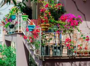 Trik koji je zaludeo čitav svet: Sad svi stavljaju aluminijsku foliju na terasu, pogledajte zbog čega
