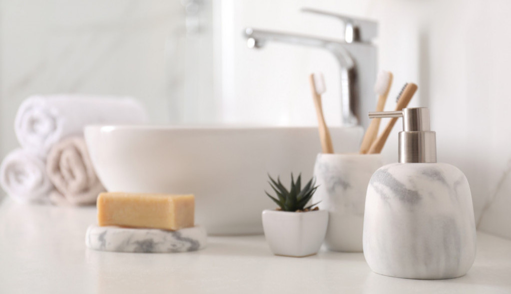 Držač za četkicu za zube je jedno od najprljavijih mesta: Evo kako da ga lako očistite, sve što vam treba je sirće