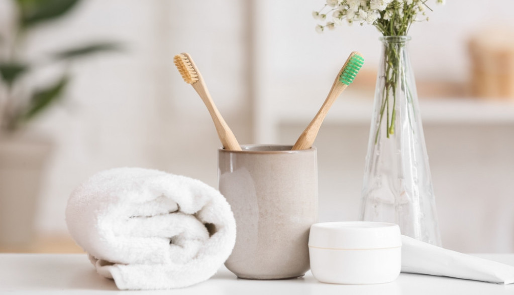 Garantovano niste znali: Evo zašto četkice za zube imaju vlakna različitih boja, TikTokerka oduševila ceo svet ovim otkrićem