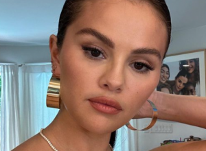 Selena Gomez diktira trendove: Manikir holivudske zvezde u neobičnoj boji kao vodeći prolećni trend