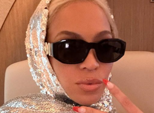 Bijonse pozirala bez ičega na sebi: Muzička diva novim fotkama bacila fanove u trans